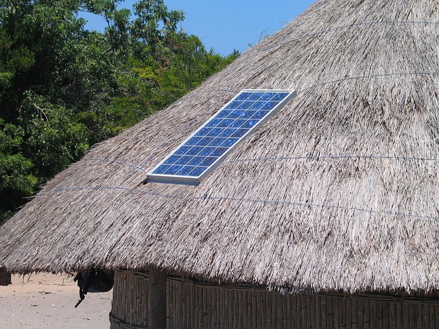 太阳能电池板是什么时候发明的